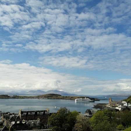 Central Oban Studio With Stunning View Bagian luar foto